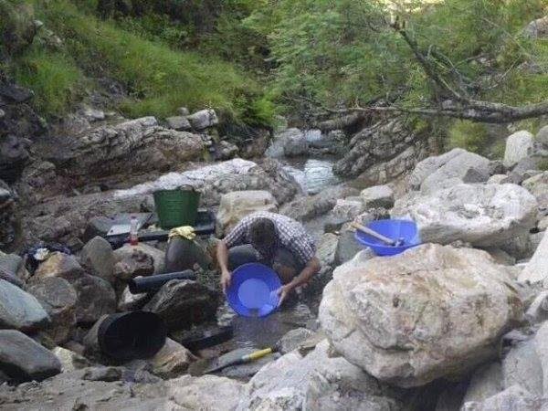 Sevgilisinə üzük ala bilmədi, görün nə etdi - FOTOLAR