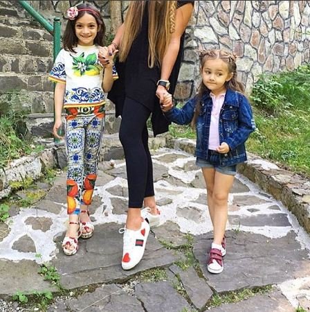 Azərbaycanın ən gözəl uşağı Banudan yeni FOTOLAR