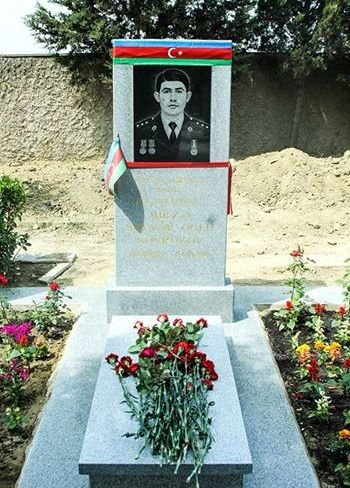 "Açdılar tabutu, üzünü göstərdilər mənə və..." - Şəhid Mirzənin həyat yoldaşı/FOTOLAR