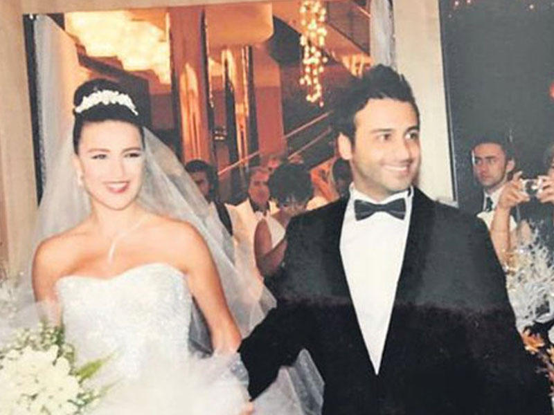 Müğənninin gizli evliliyin ilk FOTOsu