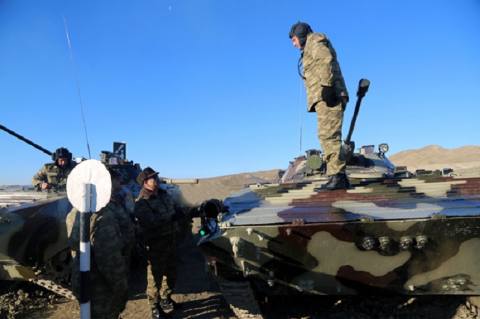 Generallar silahlandı, Zakir Həsənov atəş açdı - FOTOLAR
