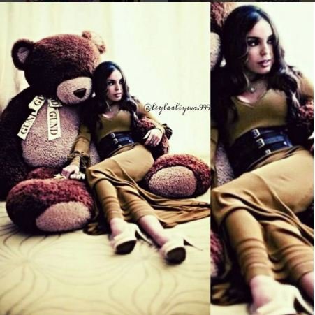 Leyla və Arzu Əliyevalar evlərində - FOTOLAR