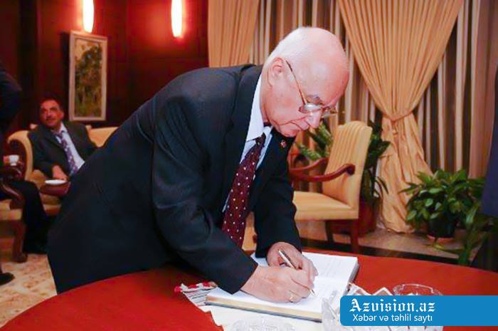 "Gölün adını dəyişdirtdirib Xəzər qoydurdu"