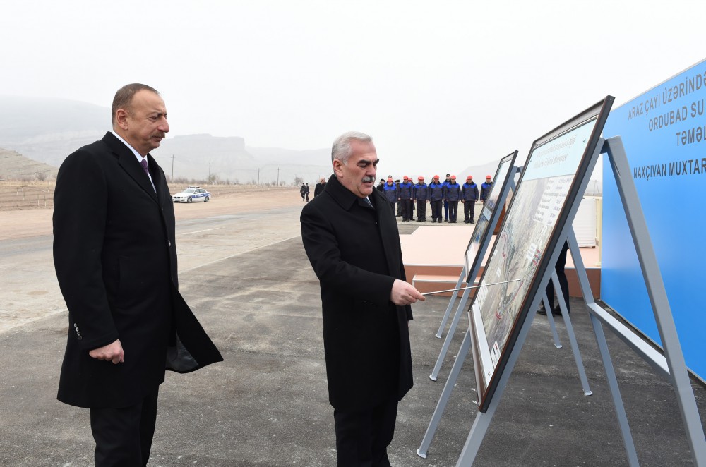 Əliyev Talıbovla təməlqoyma mərasimimdə - Fotolar
