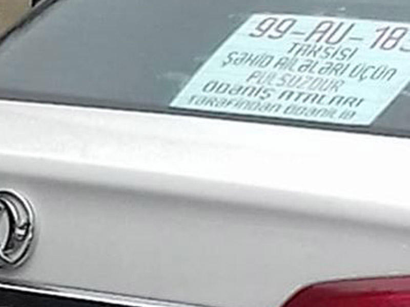 Bakıda taksi sürücüsü hər kəsi KÖVRƏLTDİ: "Ödəniş ataları tərəfindən edilib" - FOTO