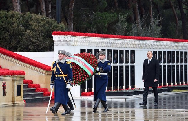 Heydər Əliyev Şəhidlər Xiyabanından FOTO paylaşdı