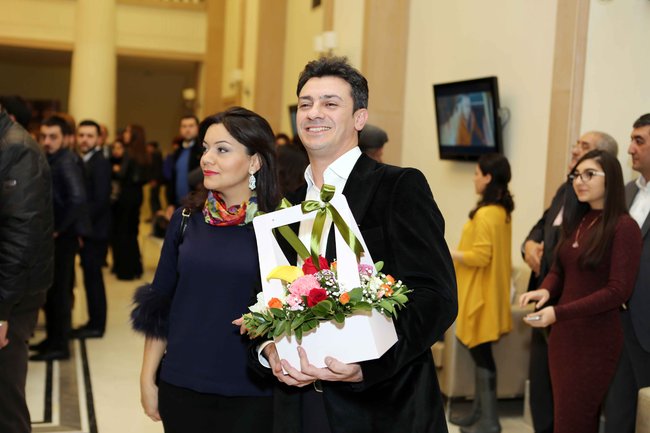 Əməkdar artist həyat yoldaşı ilə - FOTOLAR