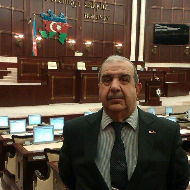 Milli Məclisdən jurnalistlərə QADAĞA