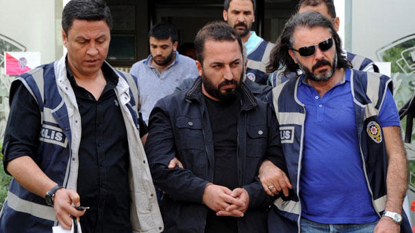 Evə çağırdıqları mebel ustasını soyundurub şəkillərin çəkdilər - ŞANTAJ - FOTO