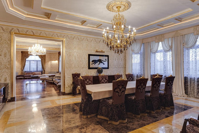 Aylıq kirayəsi ev qiymətinə olan villa - FOTOLAR