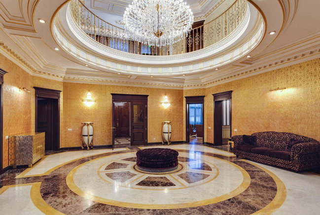 Aylıq kirayəsi ev qiymətinə olan villa - FOTOLAR