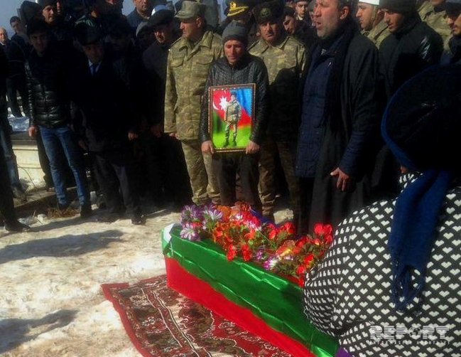 Ötən gün şəhid olan 20 yaşlı Xanoğlan dəfn edildi - FOTOLAR