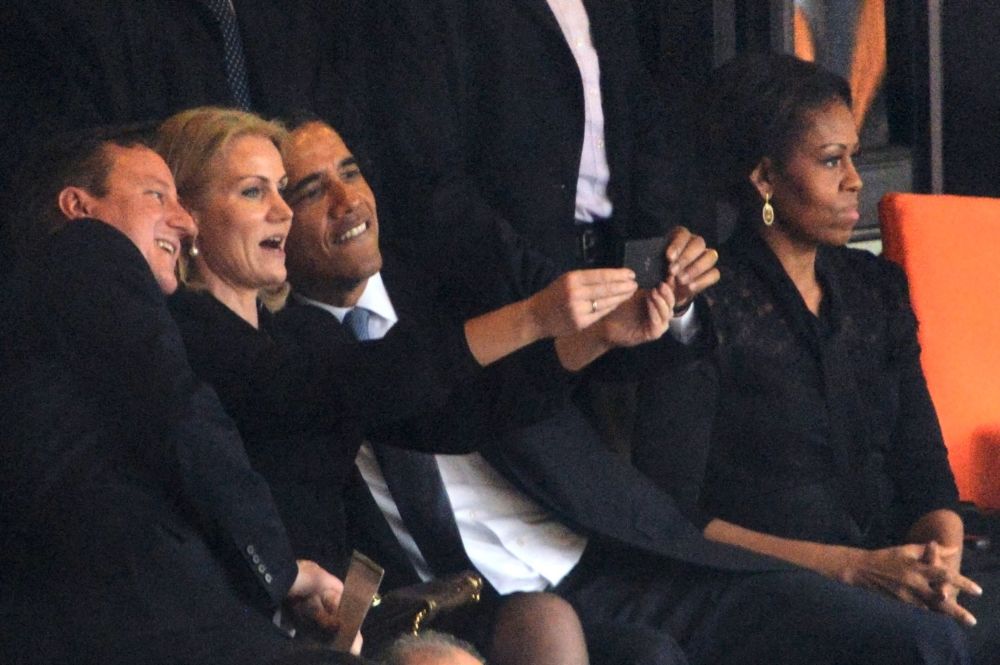 Cənab prezident, gəlin birlikdə “selfie” çəkək - FOTOLAR