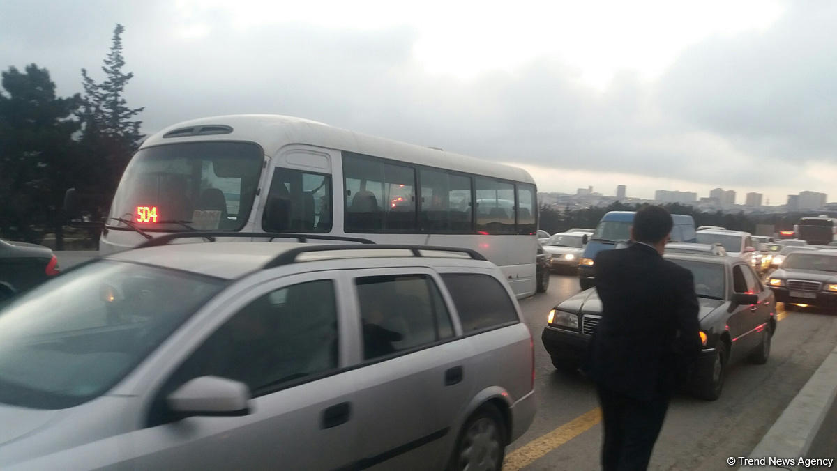Bakı-Sumqayıt yolunda daha bir qəza - Yol bağlandı + Fotolar