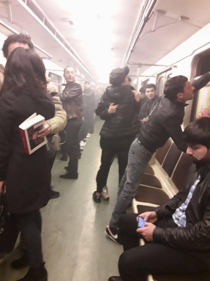 Metrodakı tüstülənmədə ən çox müzakirə olunan FOTO