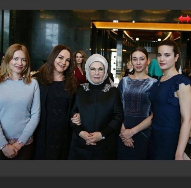 Azərbaycanlı aktrisa Prezident Sarayında - Birinci xanımla görüşdü/FOTOLAR