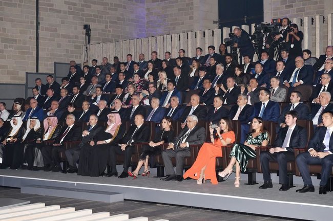 Prezident və ailəsi İslam oyunları ilə bağlı tədbirdə - FOTOLAR