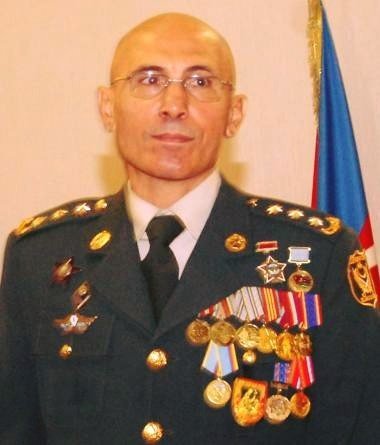 Azərbaycanda 60 yaşlı məmur 32 yaşlı qadınla evləndi - Toydan FOTOLAR