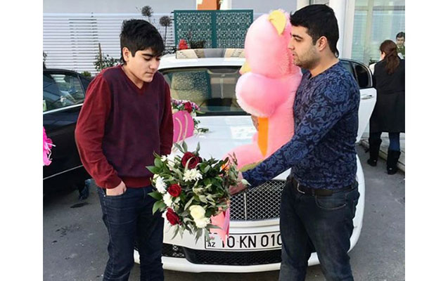 2 uşaq anasını maşınla öldürən 14 yaşlı biznesmen oğlunun eyş-işrət - Fotoları