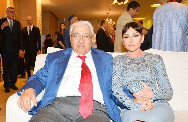 İlham Əliyev və ailəsinin açılış mərasimindən - FOTOLAR