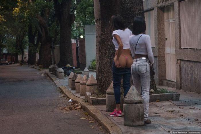 Burada seks qonaqpərvərlik əlamətidir: dünyanın ən gözəl qızları, viaqra və... - FOTO