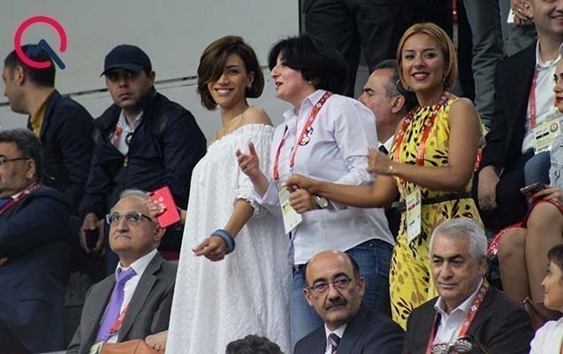 Röya ilə Tünzalə qızlarımıza belə dəstək oldu - Fotolar