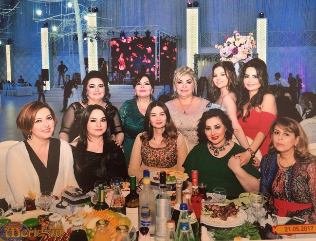 Tanınmış jurnalistin toyu oldu - FOTOLAR