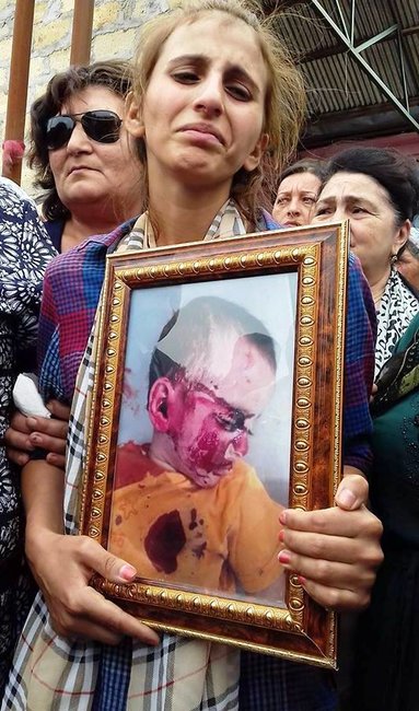 Zəhranın anası balasının qanlı şəklini qucaqlayıb elə ağladı ki... - Ürəkparçalayan səhnə! FOTO