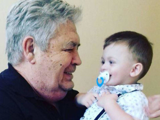 Rafael Dadaşov hec yerdə görmədiyiniz öz adını daşıyan nəvəsi ilə - İLK DƏFƏ - FOTO