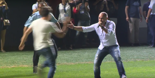 İNANILMAZ! Miri Yusif fanatlarının HÜCUMUNA məruz qaldı - VİDEO