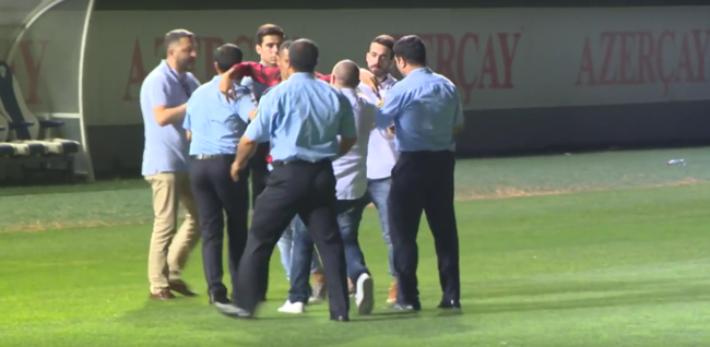 İNANILMAZ! Miri Yusif fanatlarının HÜCUMUNA məruz qaldı - VİDEO