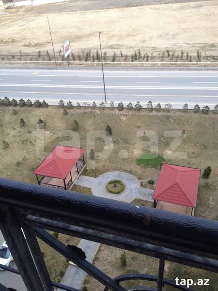 Jurnalist ona verilən evi 165 minə satır - Fotolar