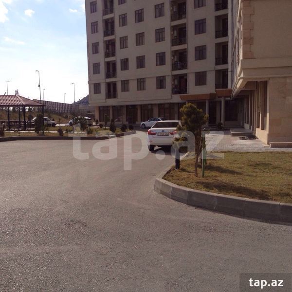 Jurnalist ona verilən evi 165 minə satır - Fotolar