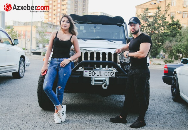 Həsən tanınmış modelə 60 minlik avtomobil hədiyyə etdi - FOTOLAR