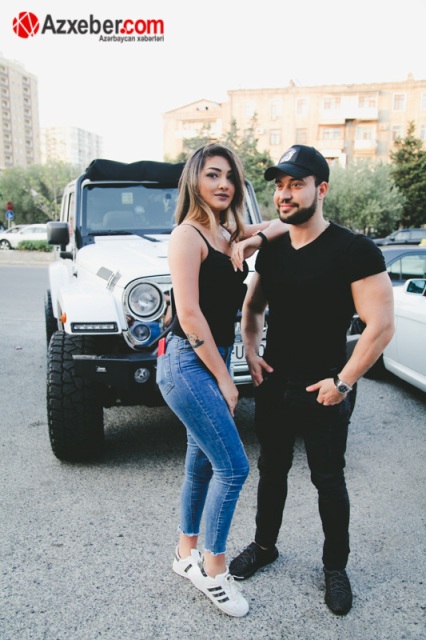 Həsən tanınmış modelə 60 minlik avtomobil hədiyyə etdi - FOTOLAR