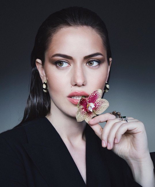 Fahriyye Evcen oğurluq etdi - FOTOLAR