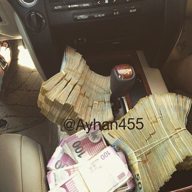 Azərbaycanlı zənginlərinin övladlarının İnstagram FOTO