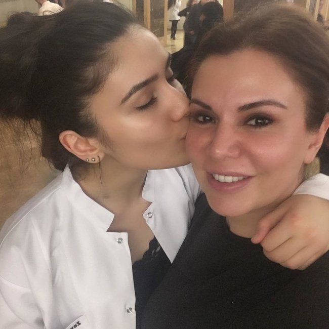 Bu da aparıcı Ülviranın qızı Zeynəb - FOTOLAR
