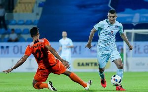 Azərbaycanlı futbolçunun "Maserati"si cərimə meydançasına aparılıb