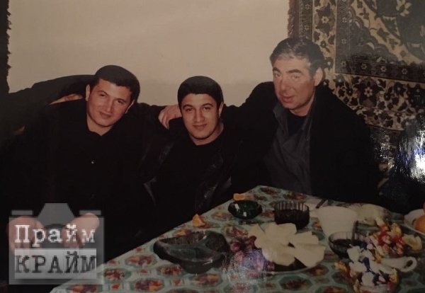 'Qanuni oğru'ların ailələri: Arvadları, sevgililəri və uşaqları... - FOTOLAR