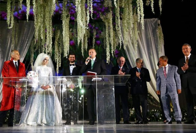 Ərdoğandan tələb: “4 uşaq dünyaya gətirəcəksən” - FOTOLAR