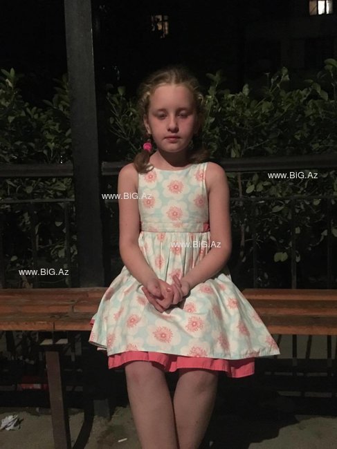 Azərbaycanda ərindən boşanan qadını EVDƏN ATDILAR: Azyaşlı qızı ilə KÜÇƏDƏ YATIR - FOTO+VİDEO