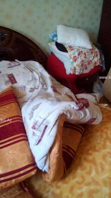 Azərbaycanda ərindən boşanan qadını EVDƏN ATDILAR: Azyaşlı qızı ilə KÜÇƏDƏ YATIR - FOTO+VİDEO