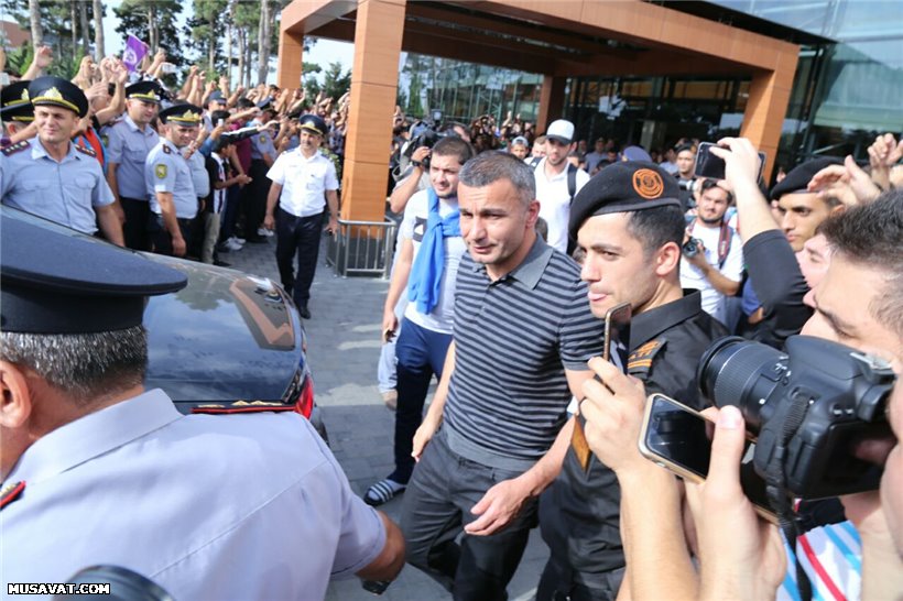 Tarix yazanlar Bakıda - "Qarabağ" qayıtdı - FOTOLAR