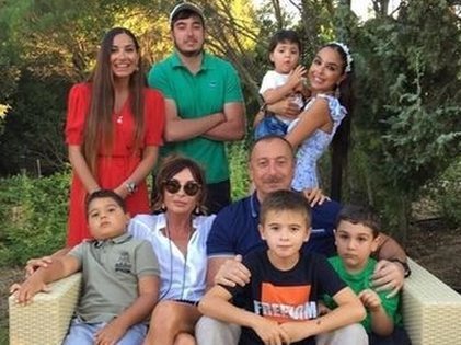 Birinci vitse-prezidentin maraqlı - Fotoları