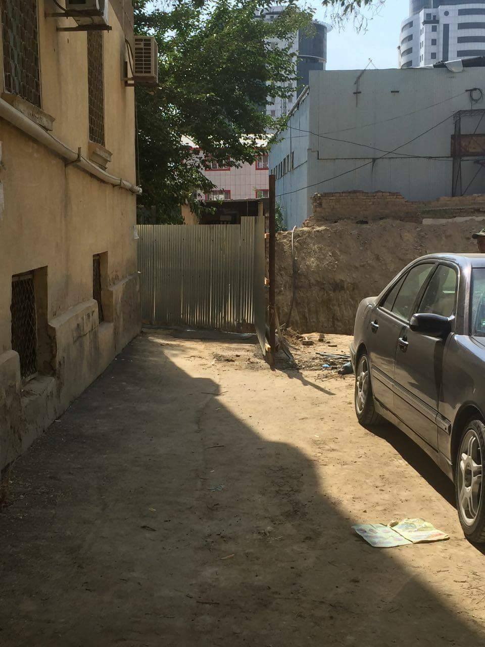 "Baku City" və “Şans" tikinti şirkətləri sakinlərin yolunu bağladı - ŞİKAYƏT - FOTOLAR