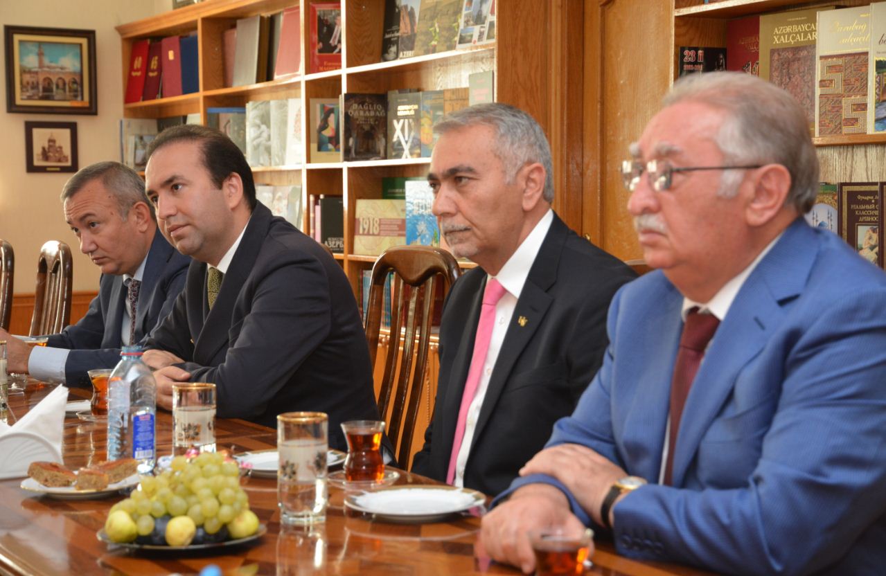 Kanadanın Ontario əyalətində tədqiqatlar, innovasiya və elm naziri Reza Moridi Odlar Yurdu Universitetində olub
