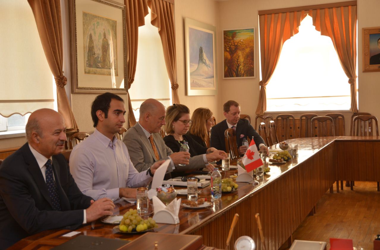 Kanadanın Ontario əyalətində tədqiqatlar, innovasiya və elm naziri Reza Moridi Odlar Yurdu Universitetində olub
