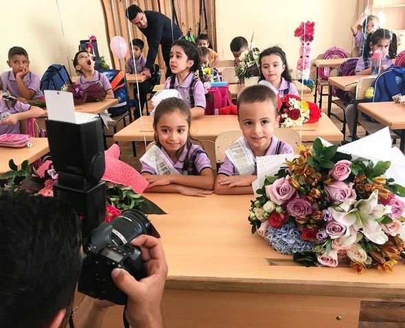 Uşaqları birinci sinfə gedən azərbaycanlı məşhurların Bilik Günü SEVİNCİ FOTOLARDA