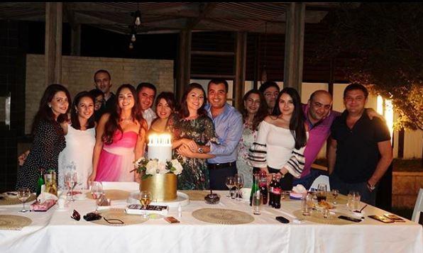 Mərhum nazirimizin gəlini dəbdəbəli ad günü keçirdi - Foto